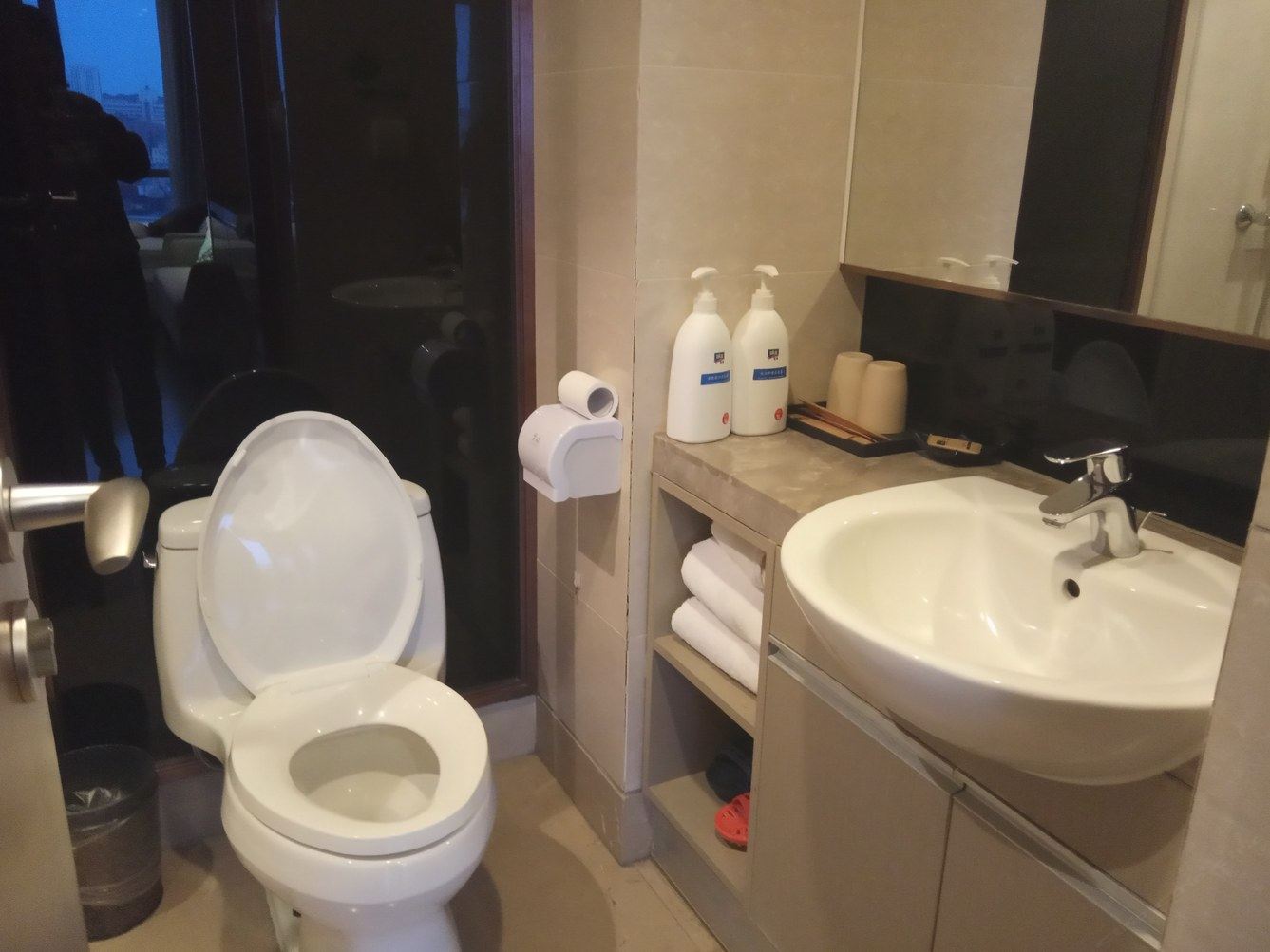 两室一厅套房