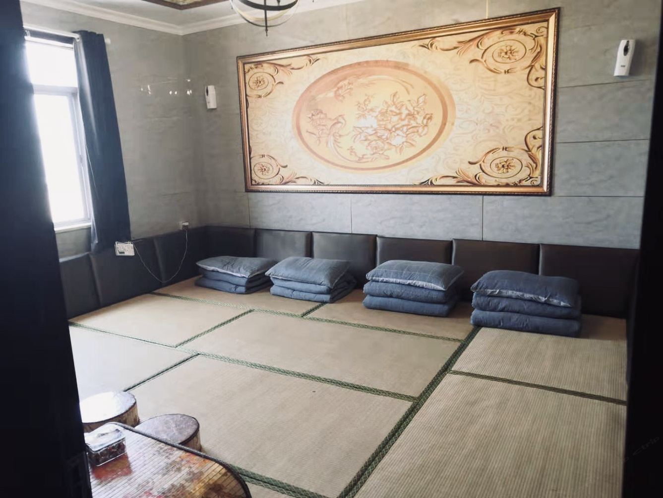 维也纳三室一厅套房