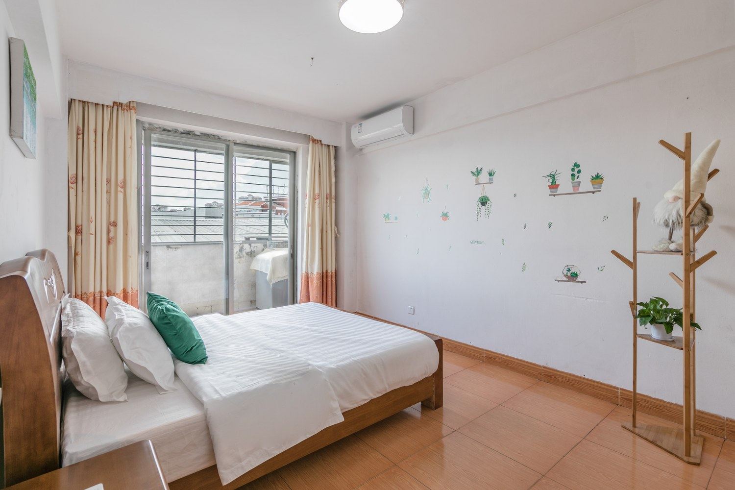 复式四室二厅套房