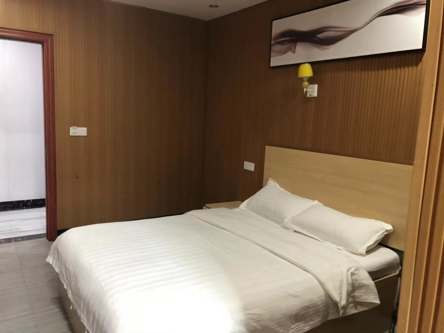 标准大床房