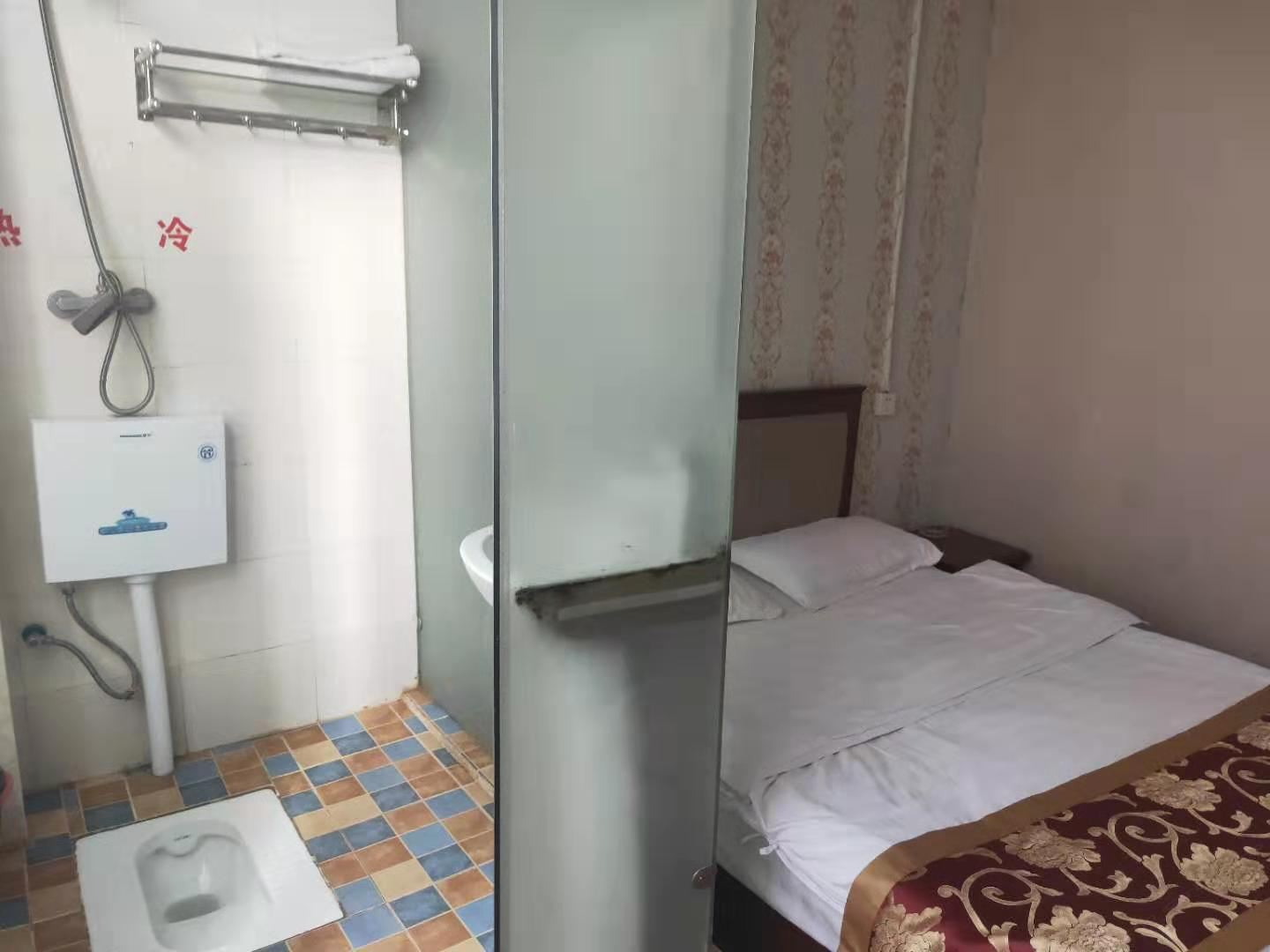 普通大床房