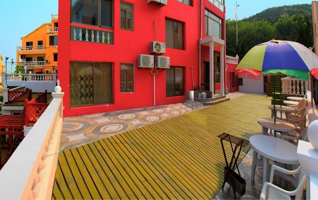 威海海上小屋休闲驿馆(兴子美术馆分店)