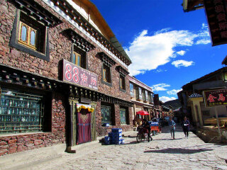 云南麗江旅游大概多少錢_跟團(tuán)云南麗江旅游價(jià)格表_旅游去云南麗江