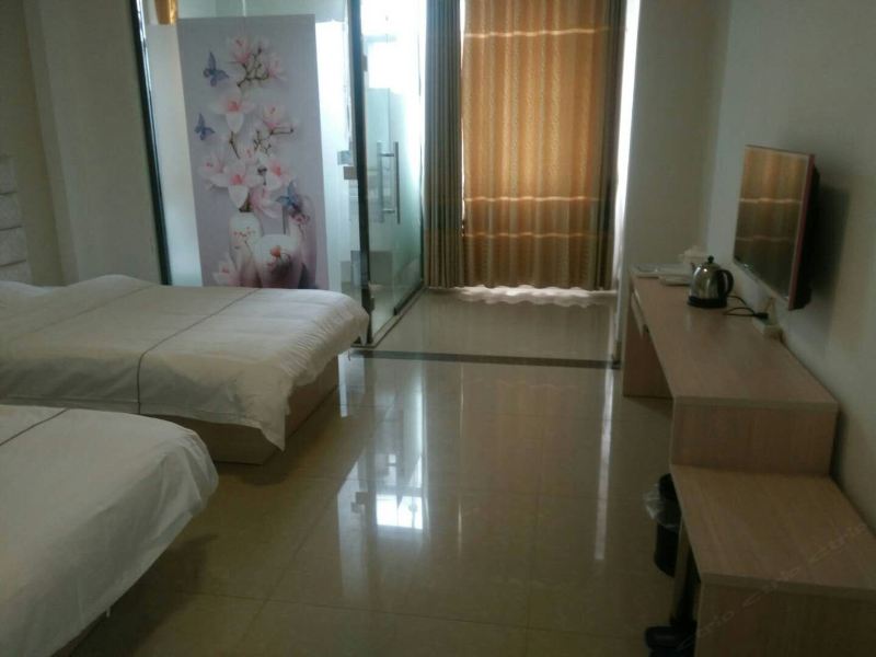 hotelPic