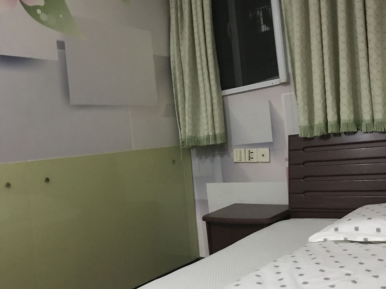 中床房