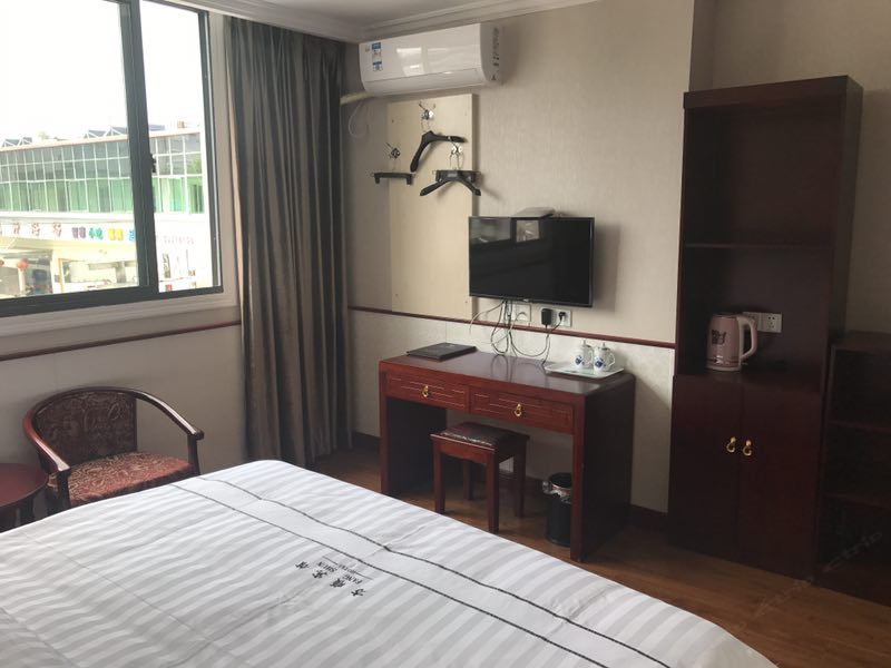 豪华大床房