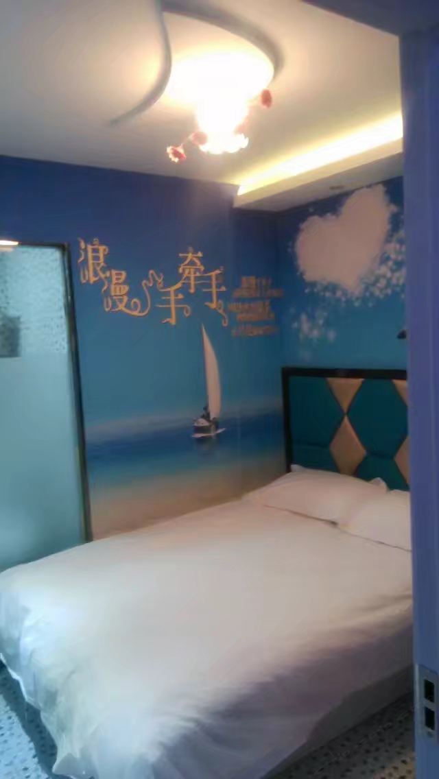 温馨大床房(无窗)