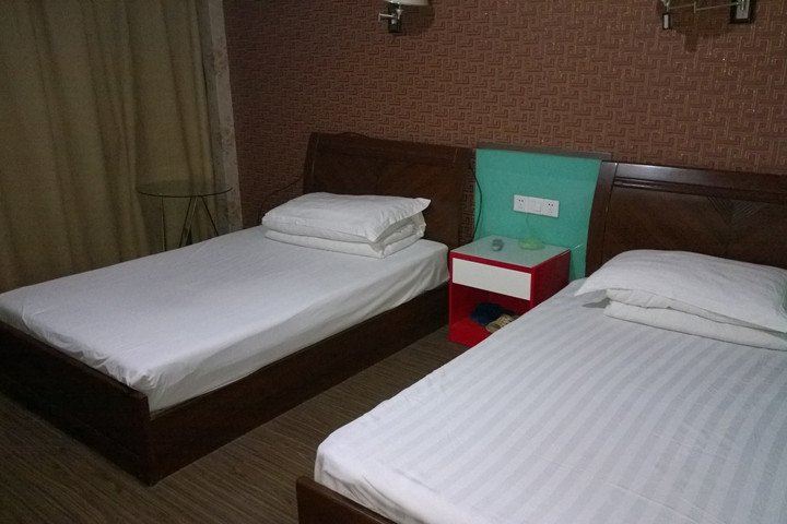 双床房