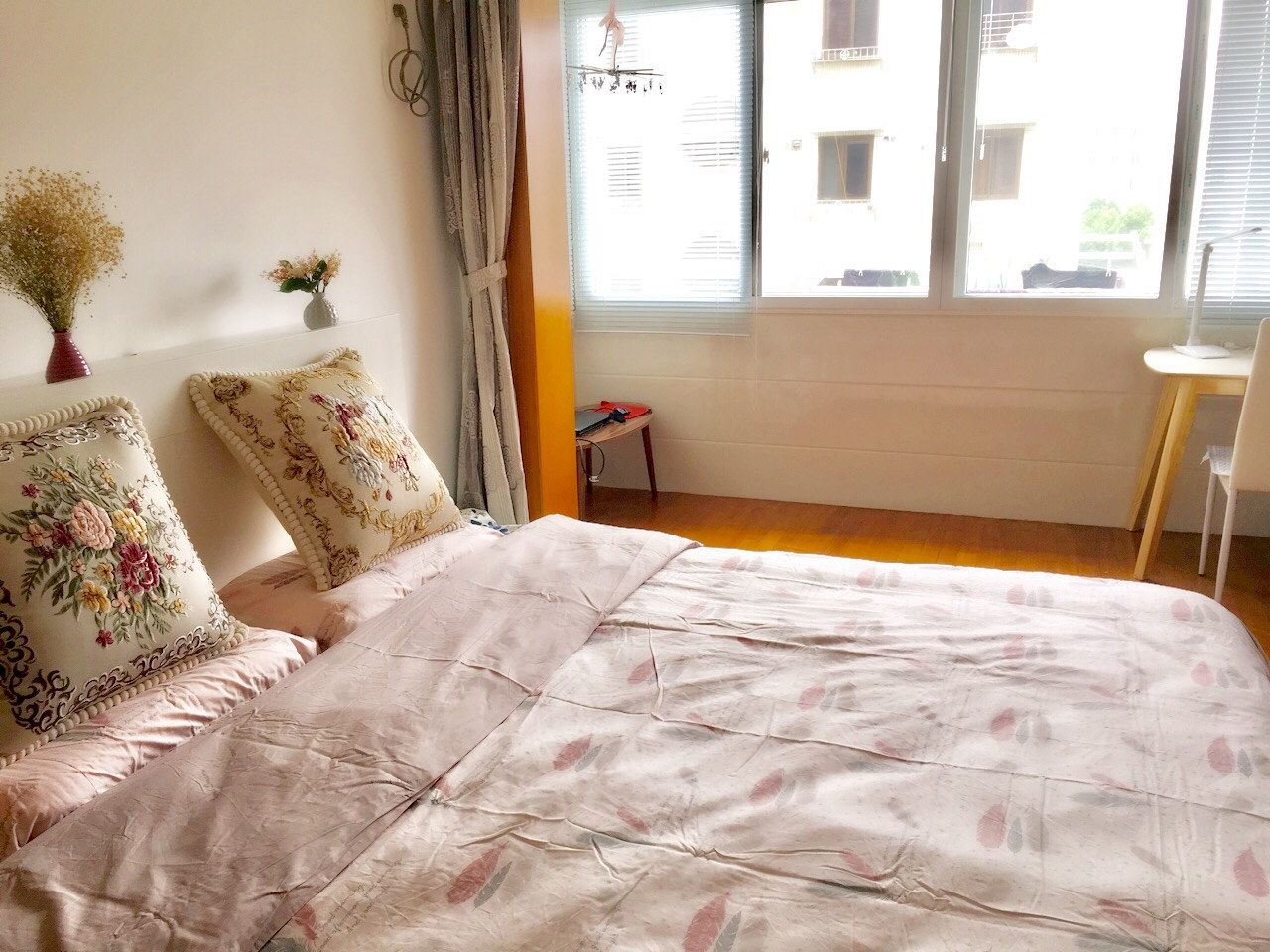 阳光大床房