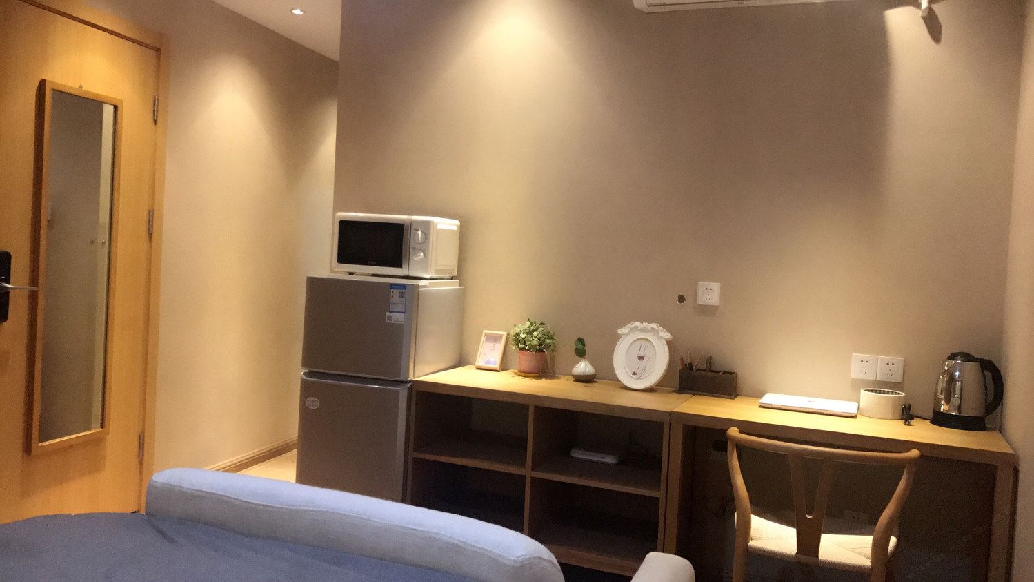 阳光一室大床房