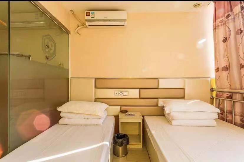标准双床房