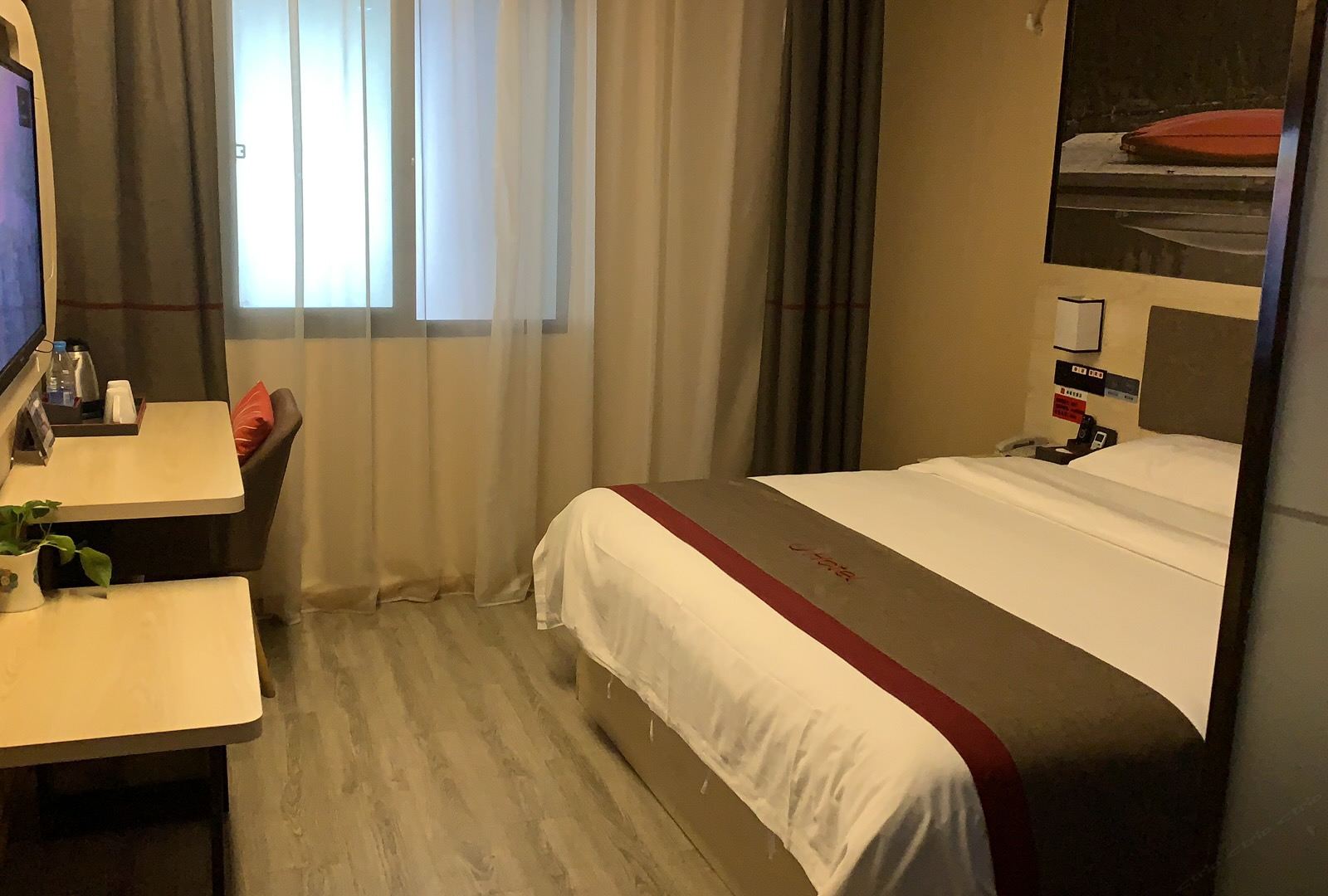 标准大床房