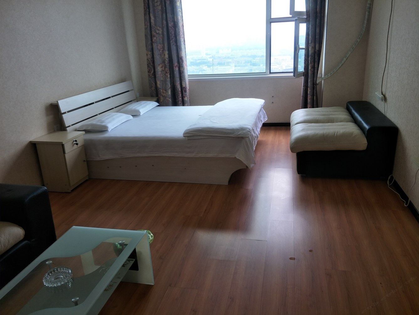 一室大床房