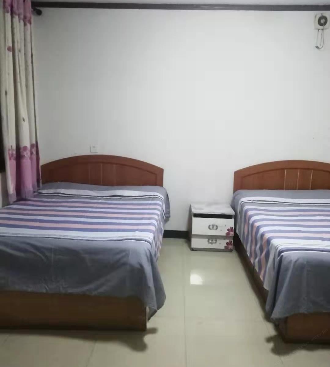 标准四人间