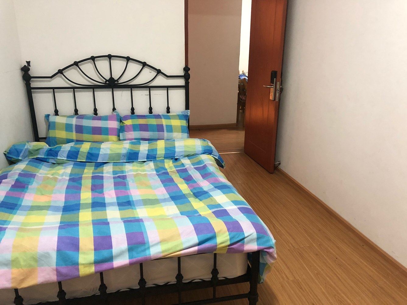 工业风三室一厅套房