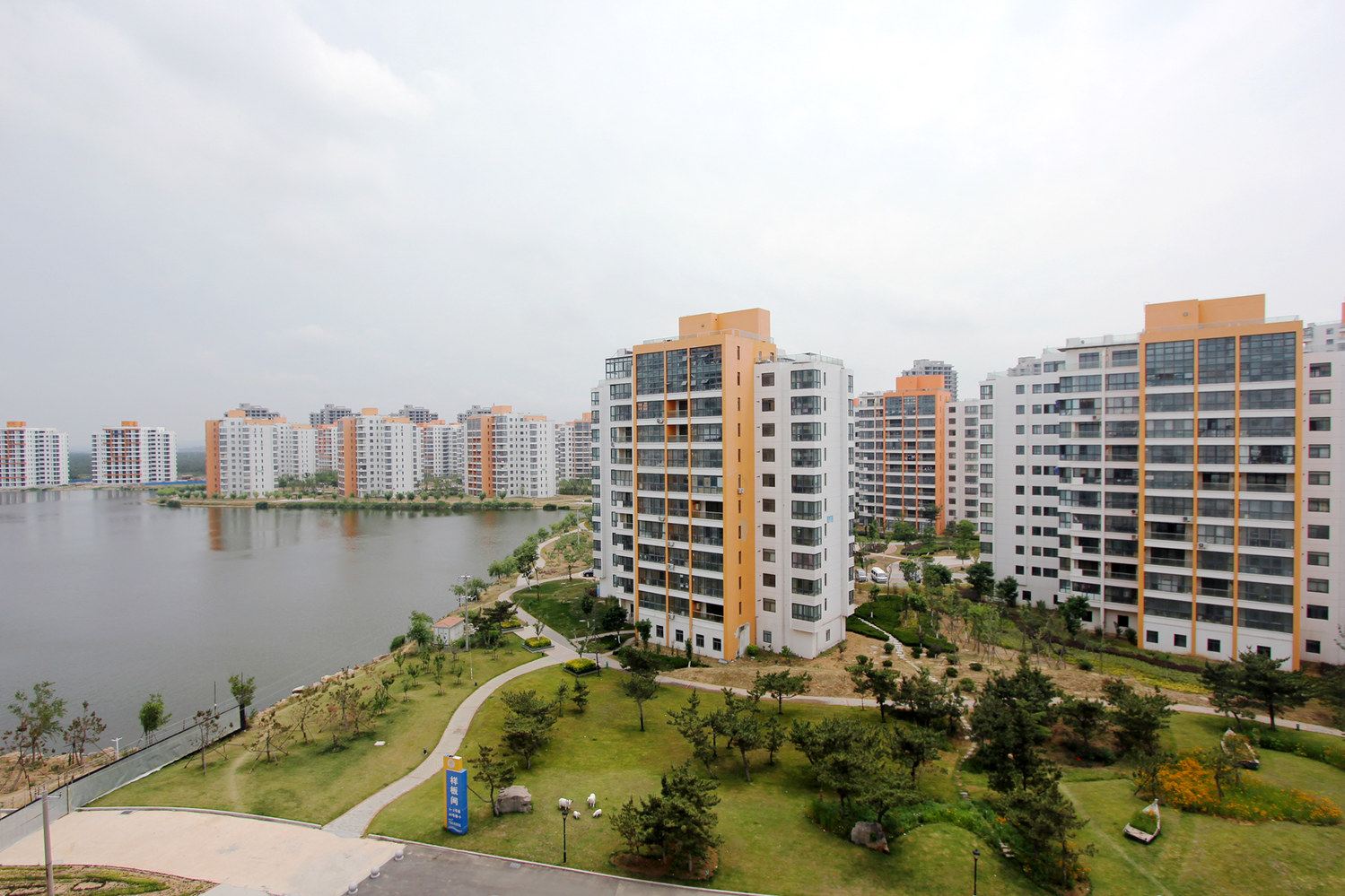 威海威海洲际四星海景洒店三星公寓自营部(环海公路分店)