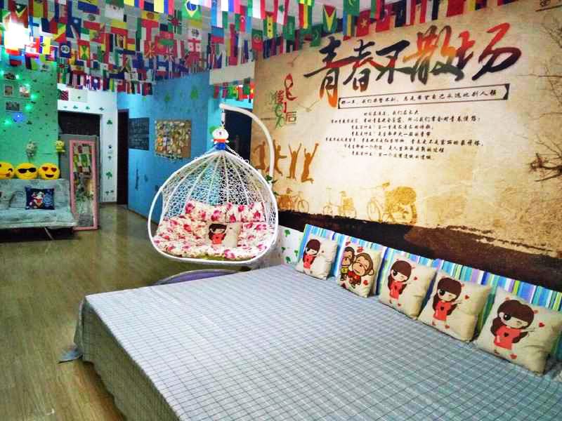 江景榻榻米通铺大厅