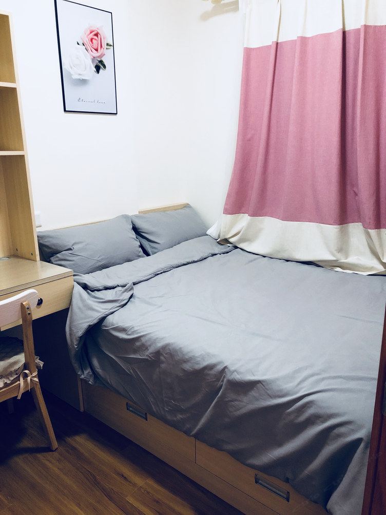 江边二室一厅套房