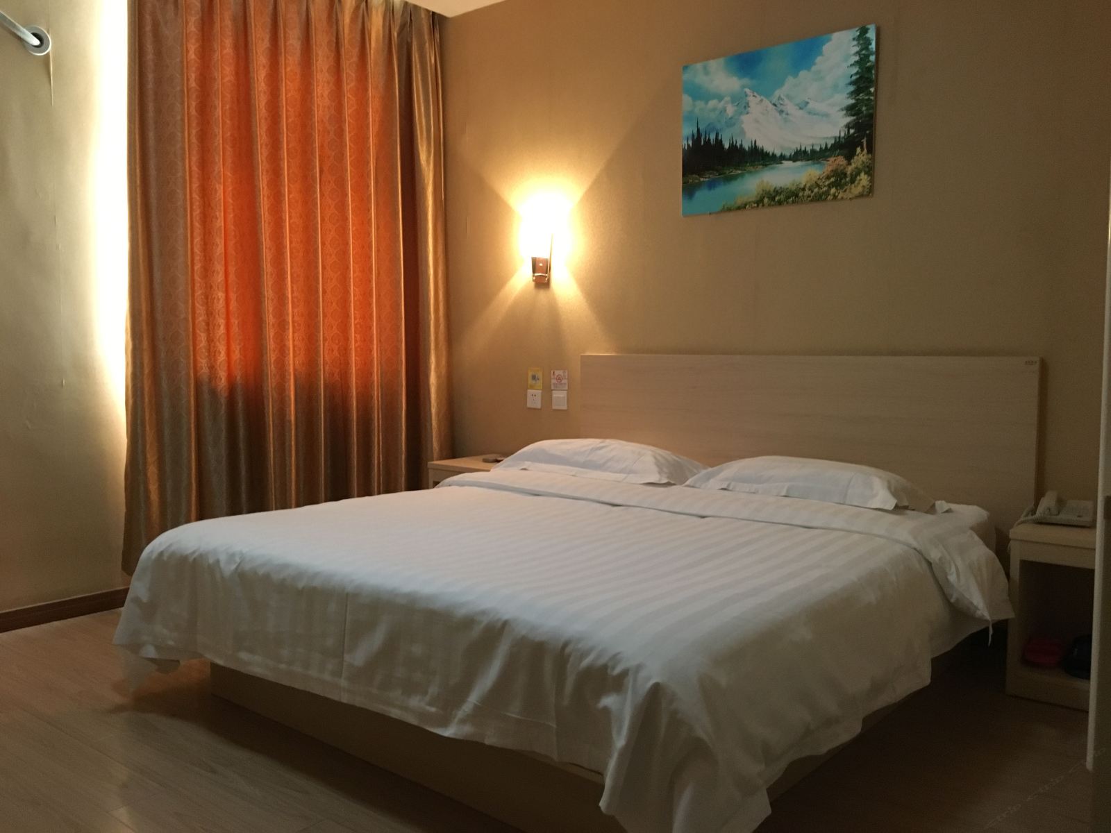 高级大床间