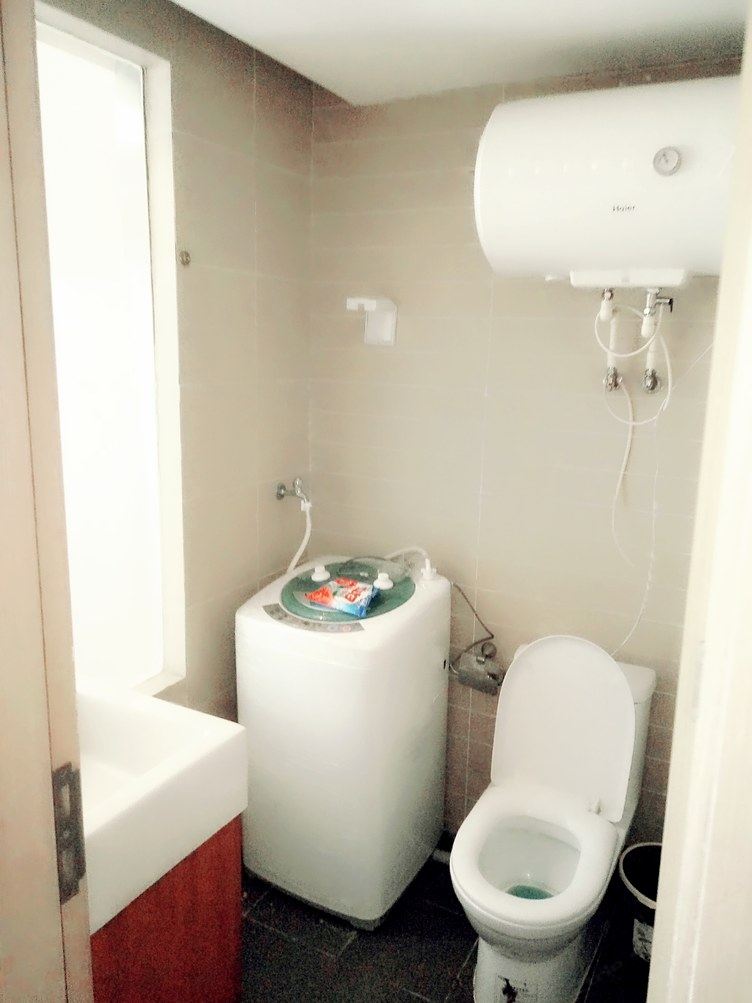 大落地窗房