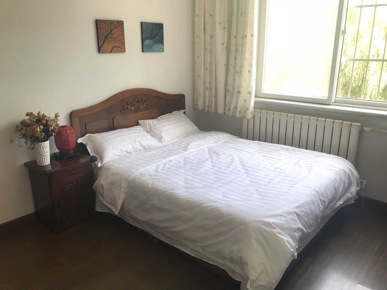 阳光大床房
