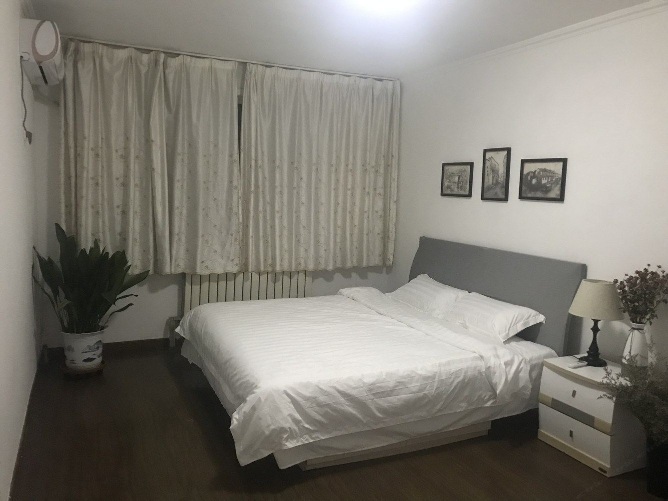 阳光大床房