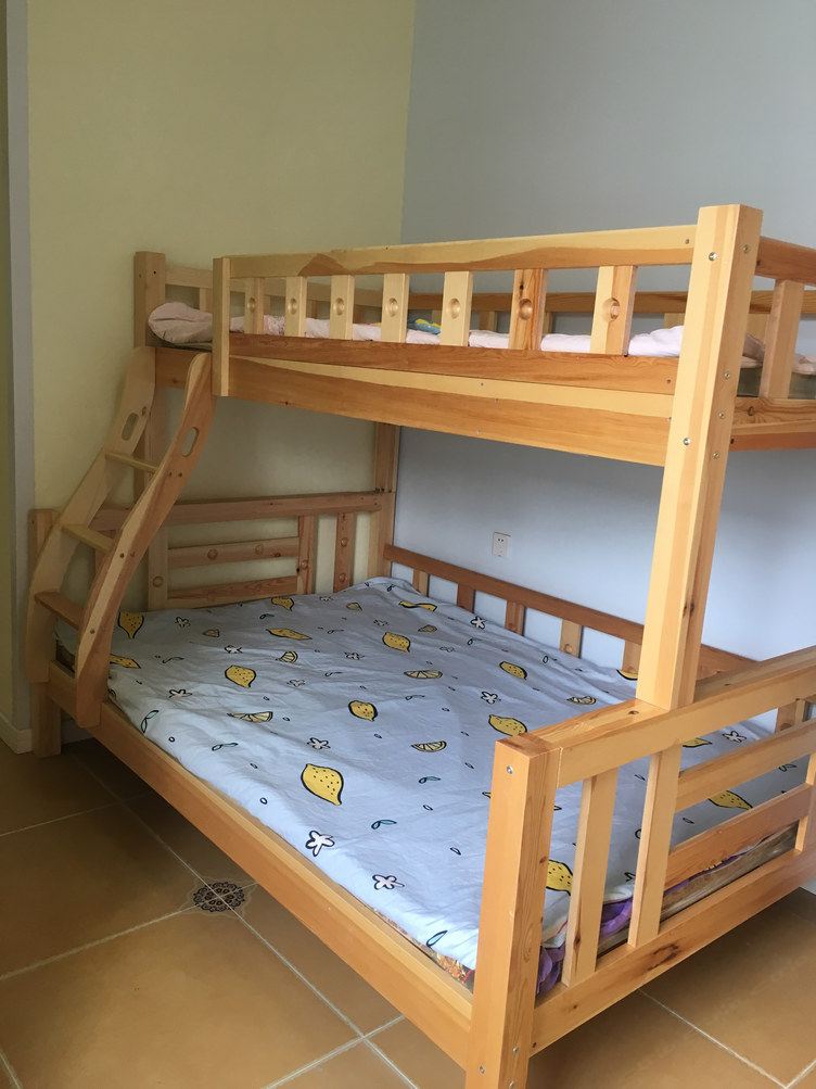 阳光二室一厅套房