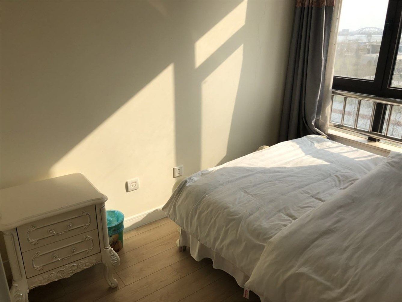 精装二室一厅套房
