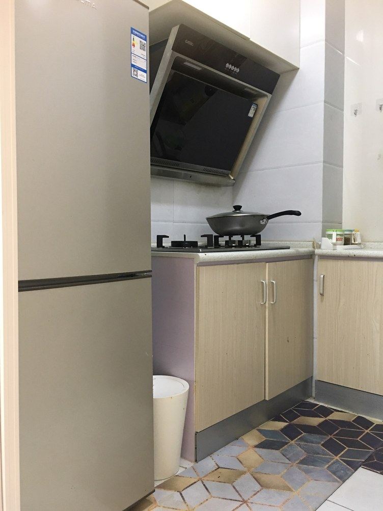 精装一室一厅套房