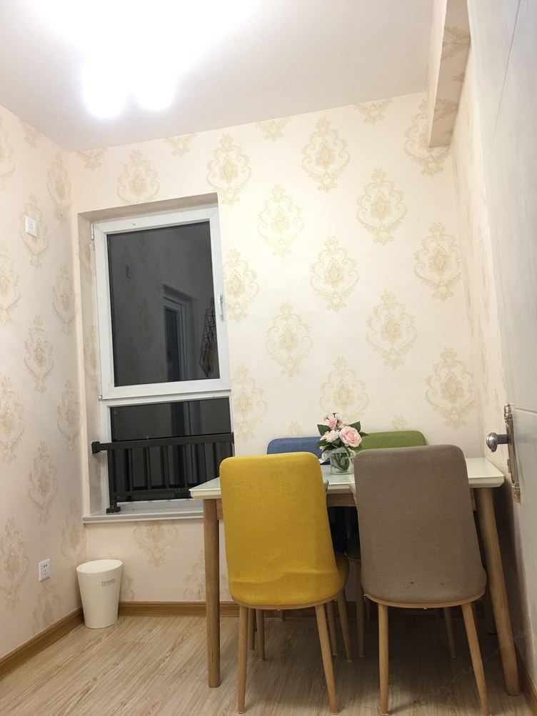精装一室一厅套房