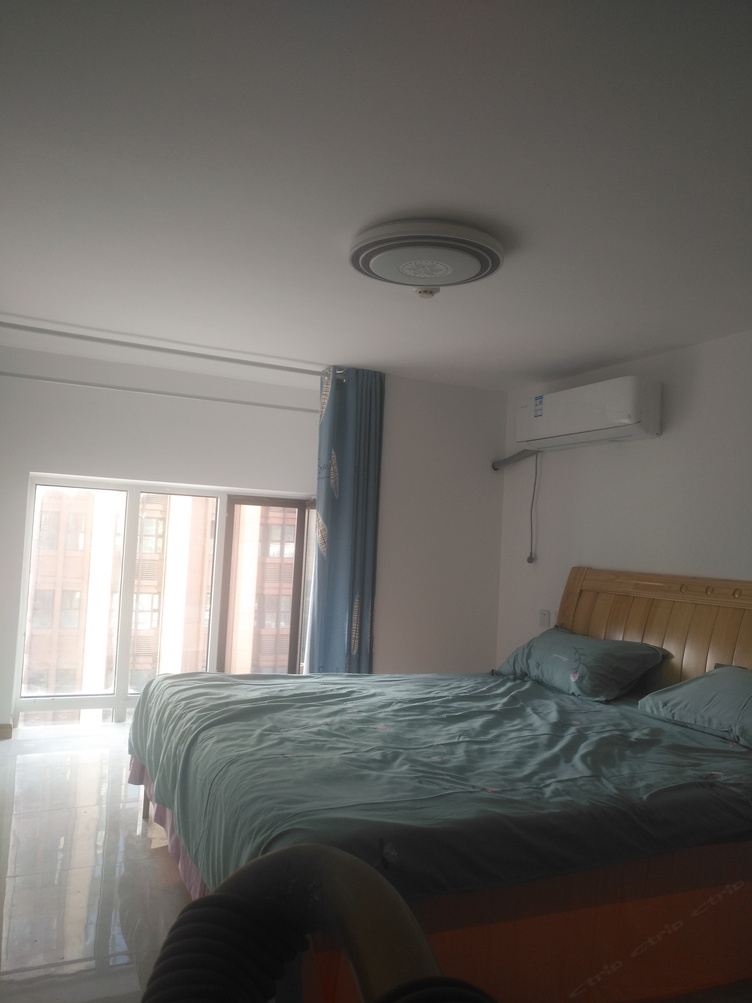 复式一室一厅套房