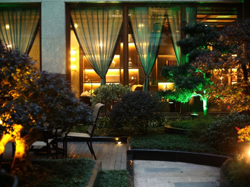 hotelPic