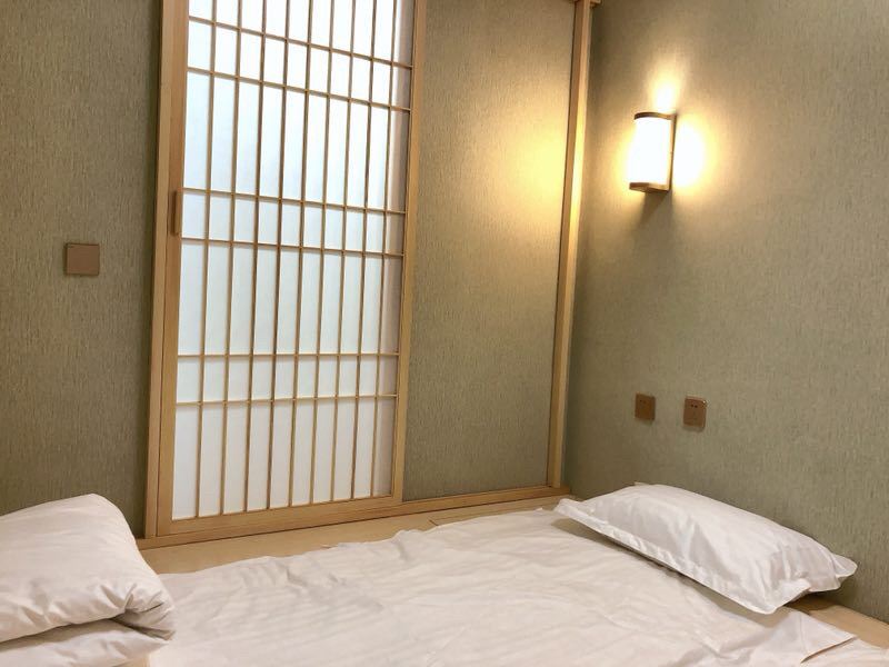 榻榻米二室二床房