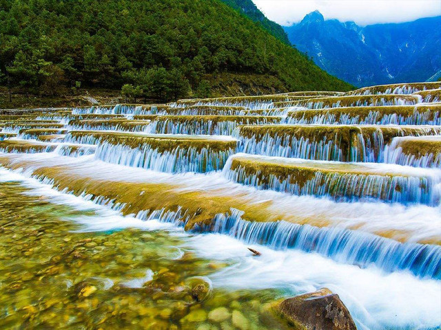 贵州旅游人口_苍山如海,残阳如雪的娄山关 寻贵(2)