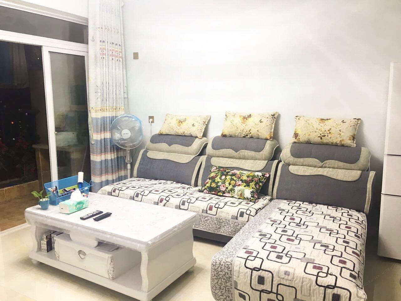 金堂很高兴遇见你住宿