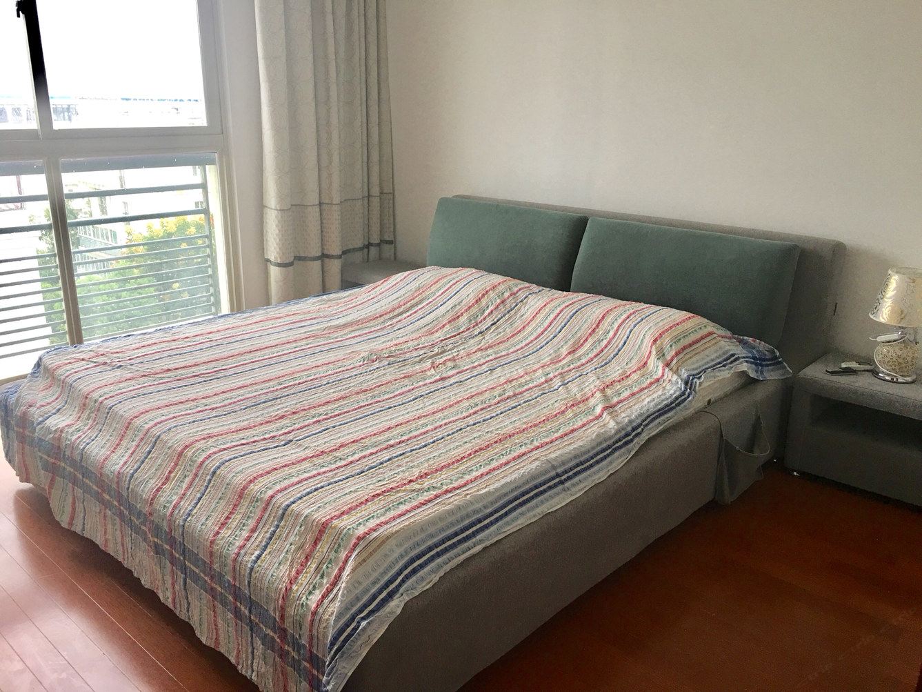 三室一厅