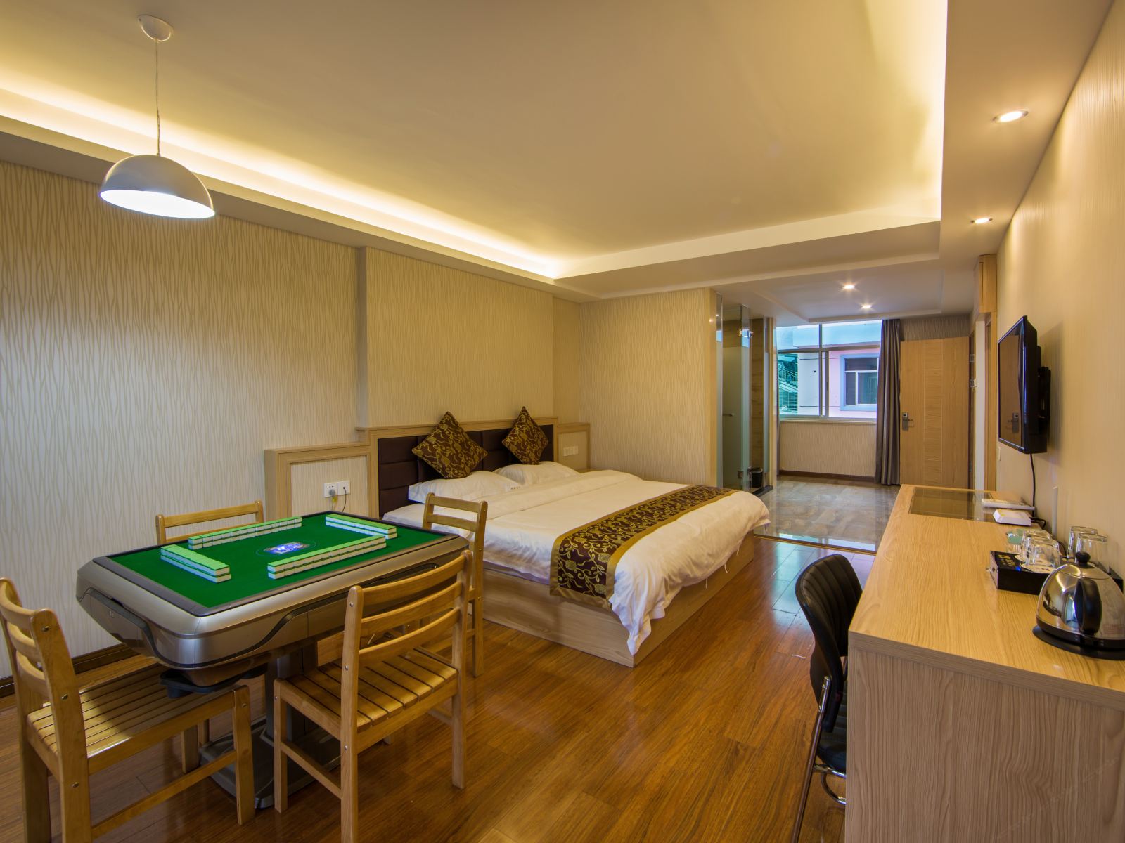棋牌大床房