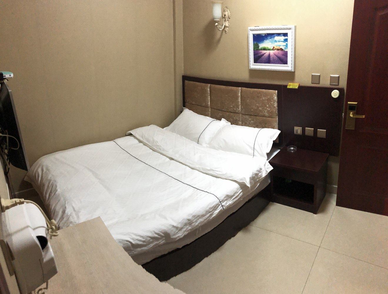 如家五室大床房