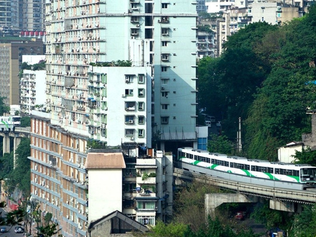  重庆山城步道 红岩文化 磁器口 李子坝轻轨穿楼 中山