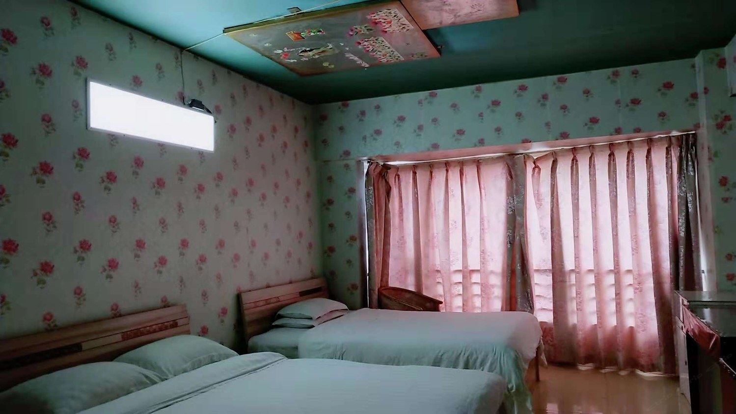 精致舒适双床房
