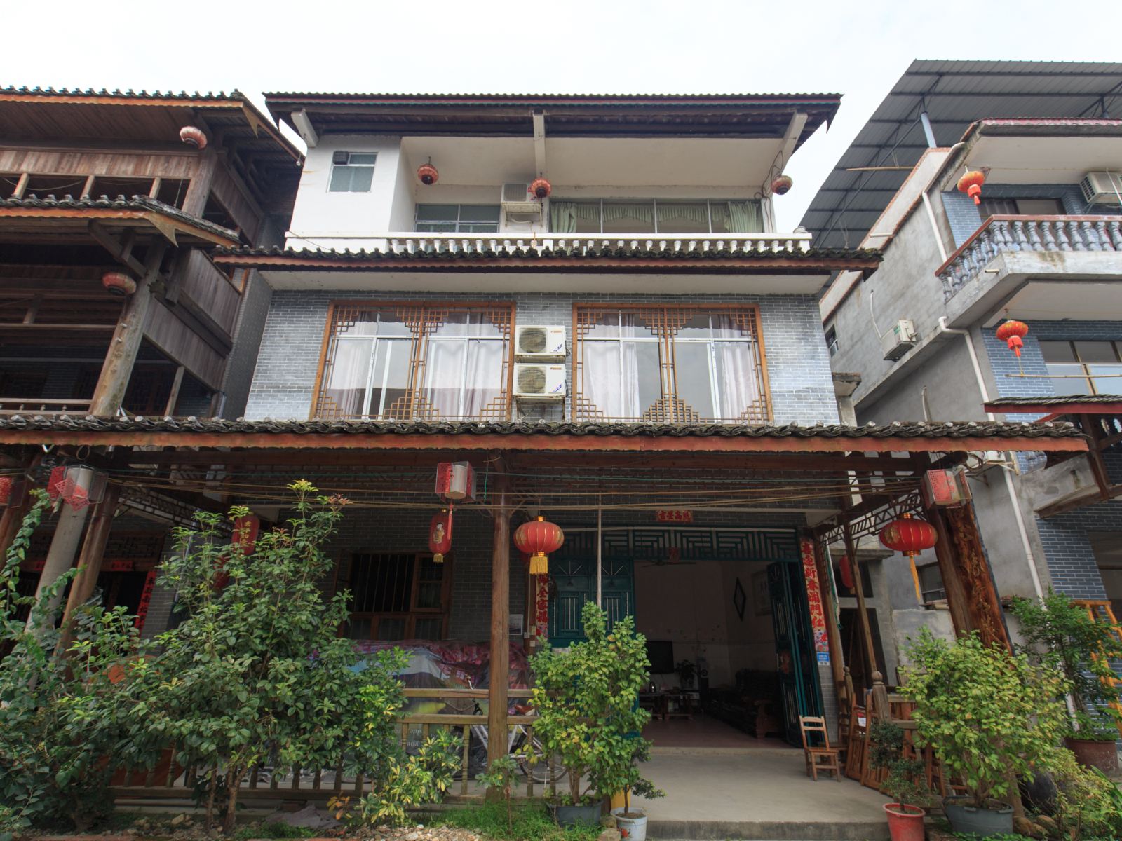 三江怡心缘客栈