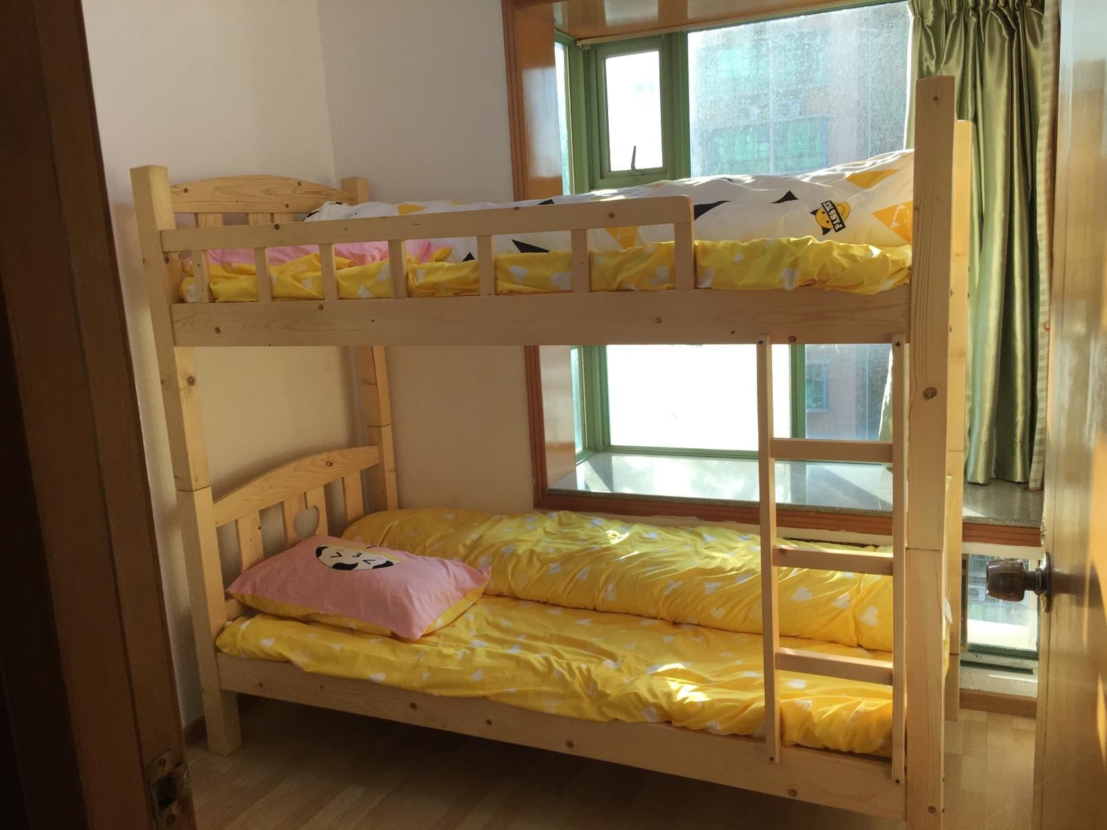 女生豪华景观双人床位间