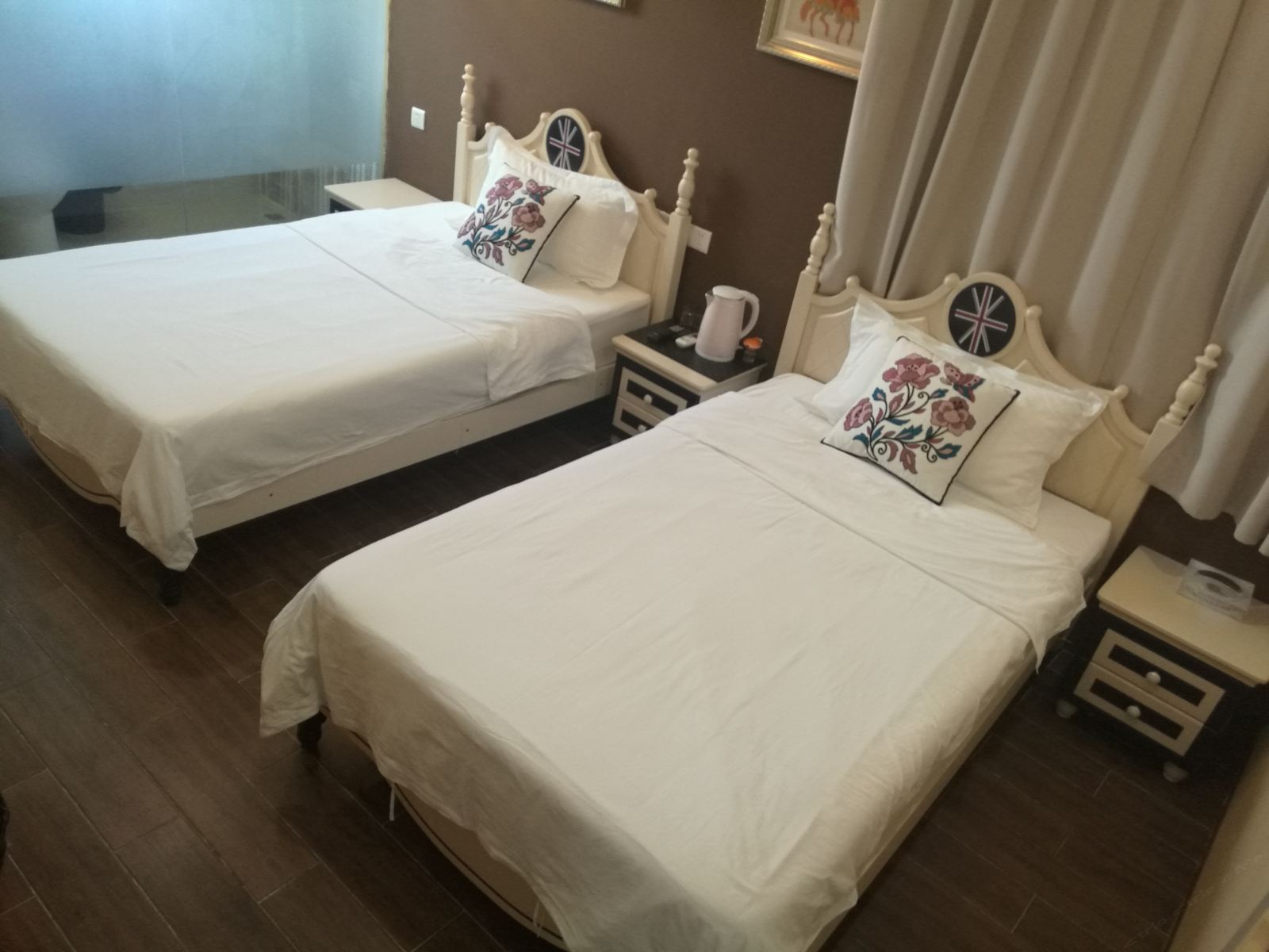 标准双床房