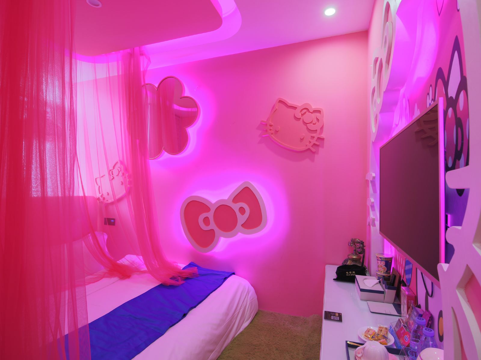 hello kitty