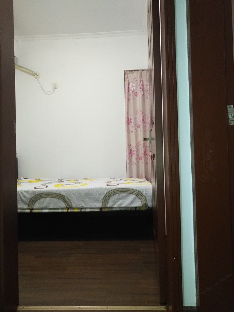 三室一厅套房