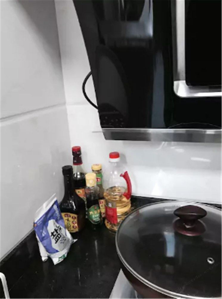 豪华大床房(无窗)