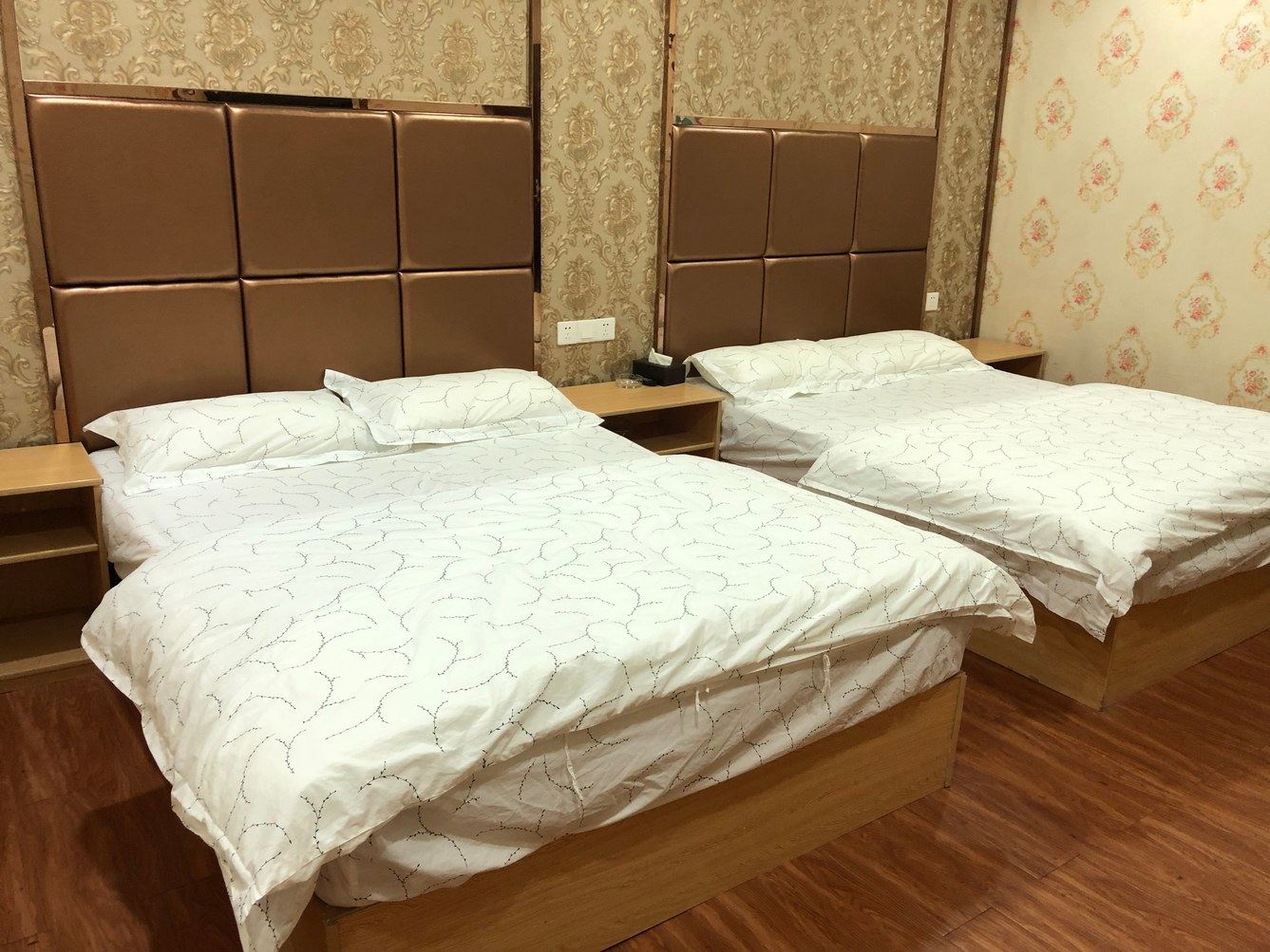 标准双床房