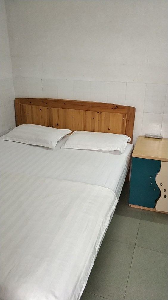 豪华一室单床房
