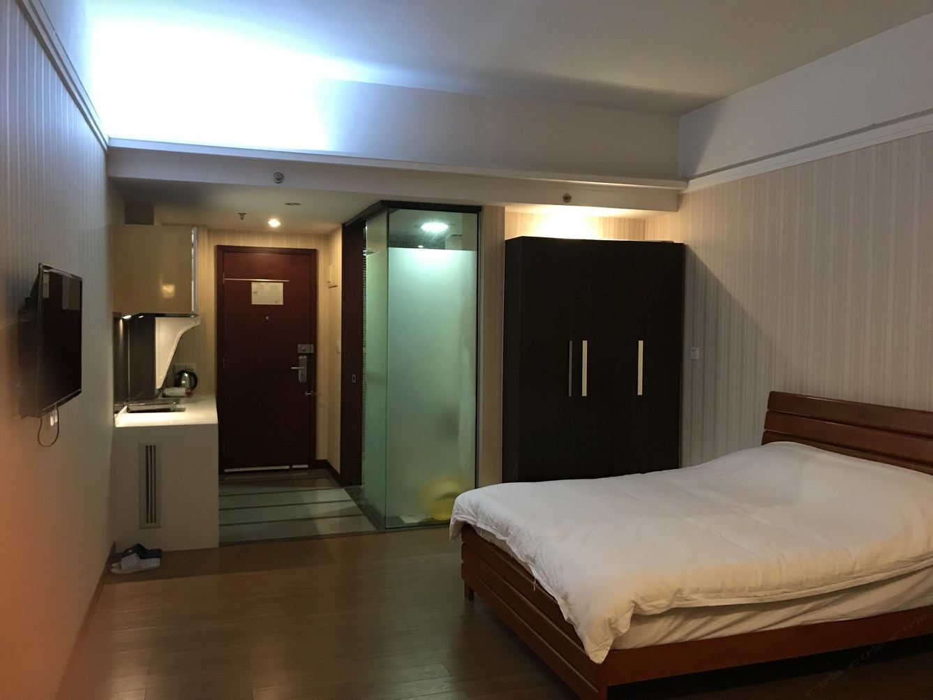 舒适情侣一室大床房