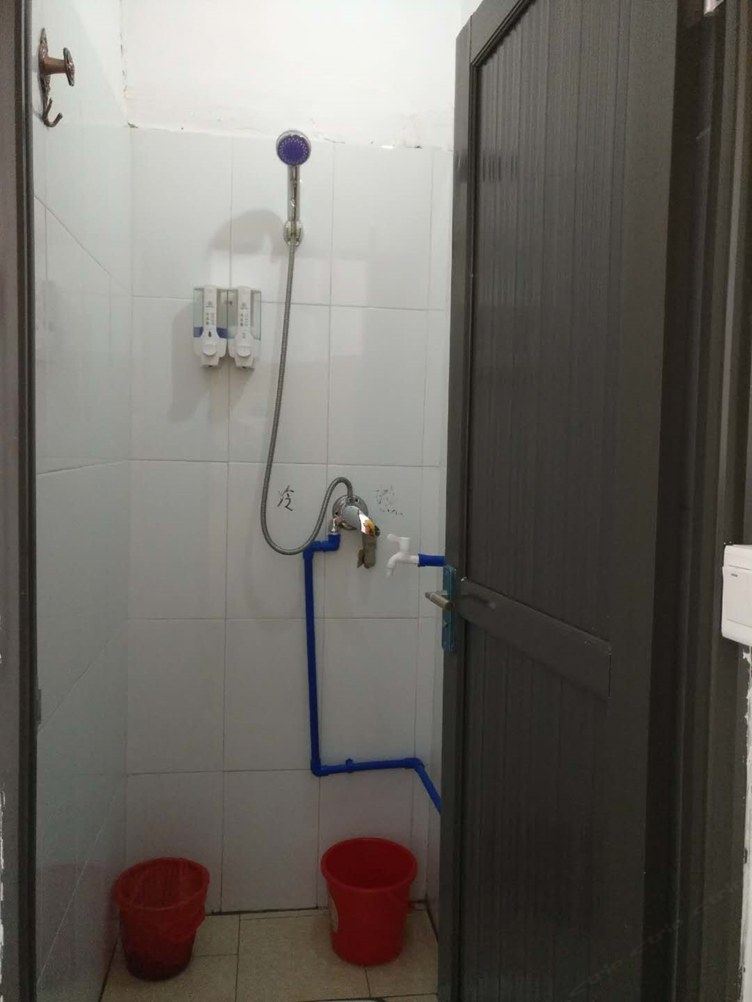 豪华单人间